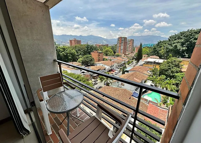 Amoblados Medellin Poblado Patio Bonito
